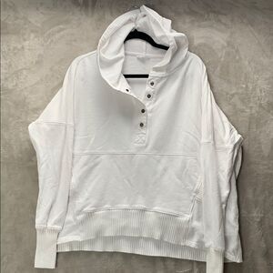 BUCKET LIST | MEDIUM WOMENS | PULL OVER   HOODED SWEATSHIRT in PURE WHITE